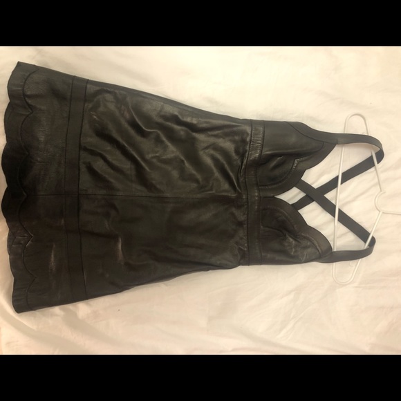 Valentino scalloped leather - Picture 3 of 3